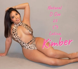 新到23岁胸围D的欧美女生，本人照片