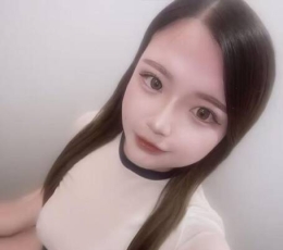 年轻可爱的日本女生Riko