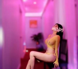 新到22岁胸围C的短发女生，本人照片