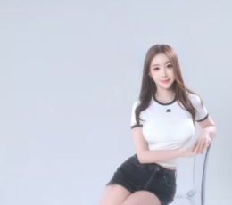 D罩杯韩国女生Claire