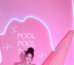 23岁漂亮的日本女生Lala