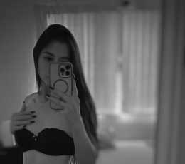 新到21岁洋妞留学生，本人照片