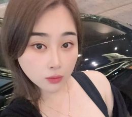 本店22岁漂亮的亚裔女生！本人照片