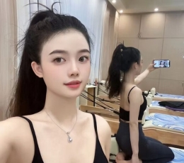 新到21岁漂亮的亚裔女生，本人照片