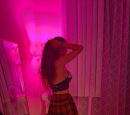 新到胸围D的亚裔女生，本人照片