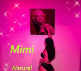 本店身材好的亚裔女生，本人照片