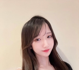 新到20岁白净的日本女生，本人照片
