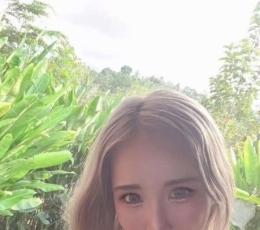 新到22岁胸围B的女生，本人照片