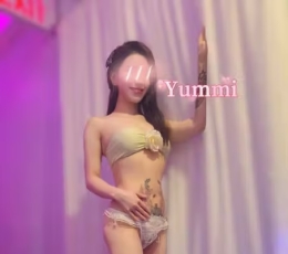 新到24岁胸围C的女生，本人照片