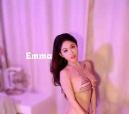 新到23岁身材高挑的女生，本人照片