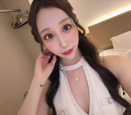 新到21岁漂亮的日本女生，本人照片
