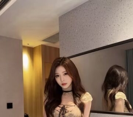 雪白巨乳E奶女生