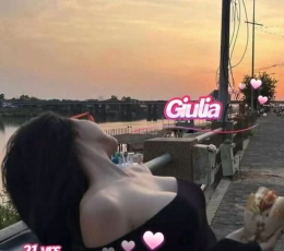 新到21岁高颜值的亚裔女生，本人照片