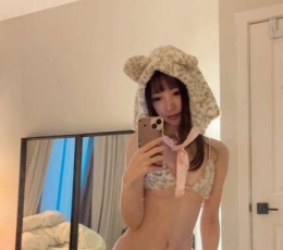 身材苗条的日本女生Miru