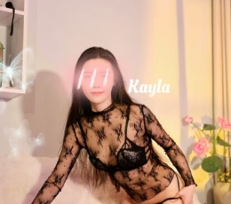 新到23岁漂亮的亚洲女生，本人照片