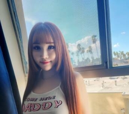 新到胸围D的亚裔女生，本人照片