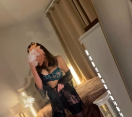 新到25岁胸围D的女生，本人照片