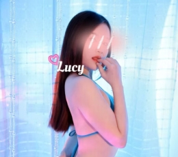 新到24岁身材好的亚裔女生，本人照片