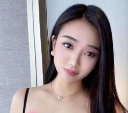 新到胸围D的亚裔女生，本人照片