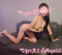 身材火辣的大胸女生