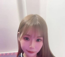 新到19岁年轻的日本女生，本人照片